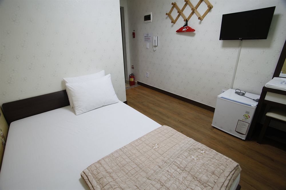 Jongnowon Hotel